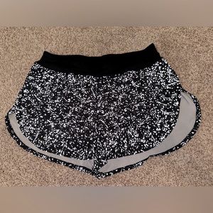 Lululemon reflective Find Your Pace High-Rise Lined Short 3"